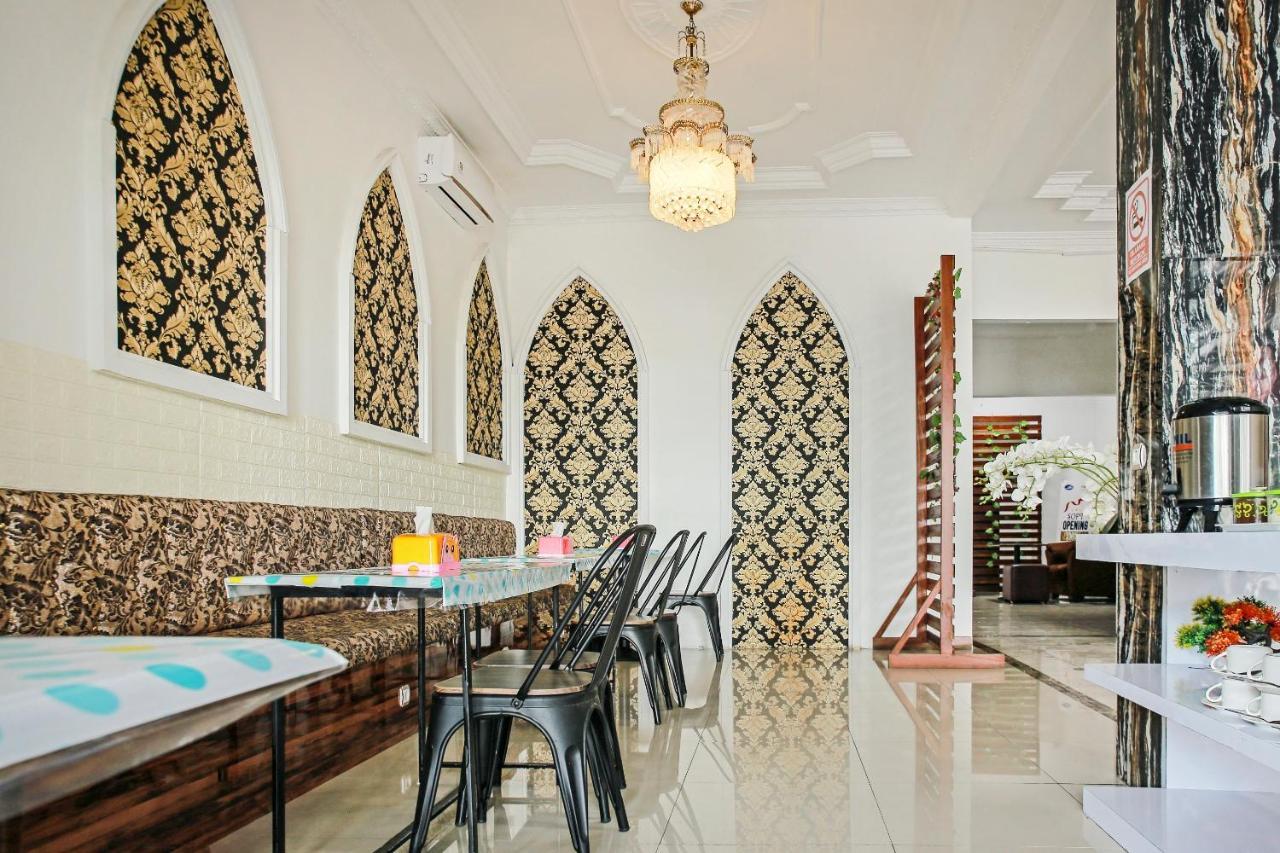 Oyo 90221 Makarim Guest House Syariah 판칼란분 외부 사진