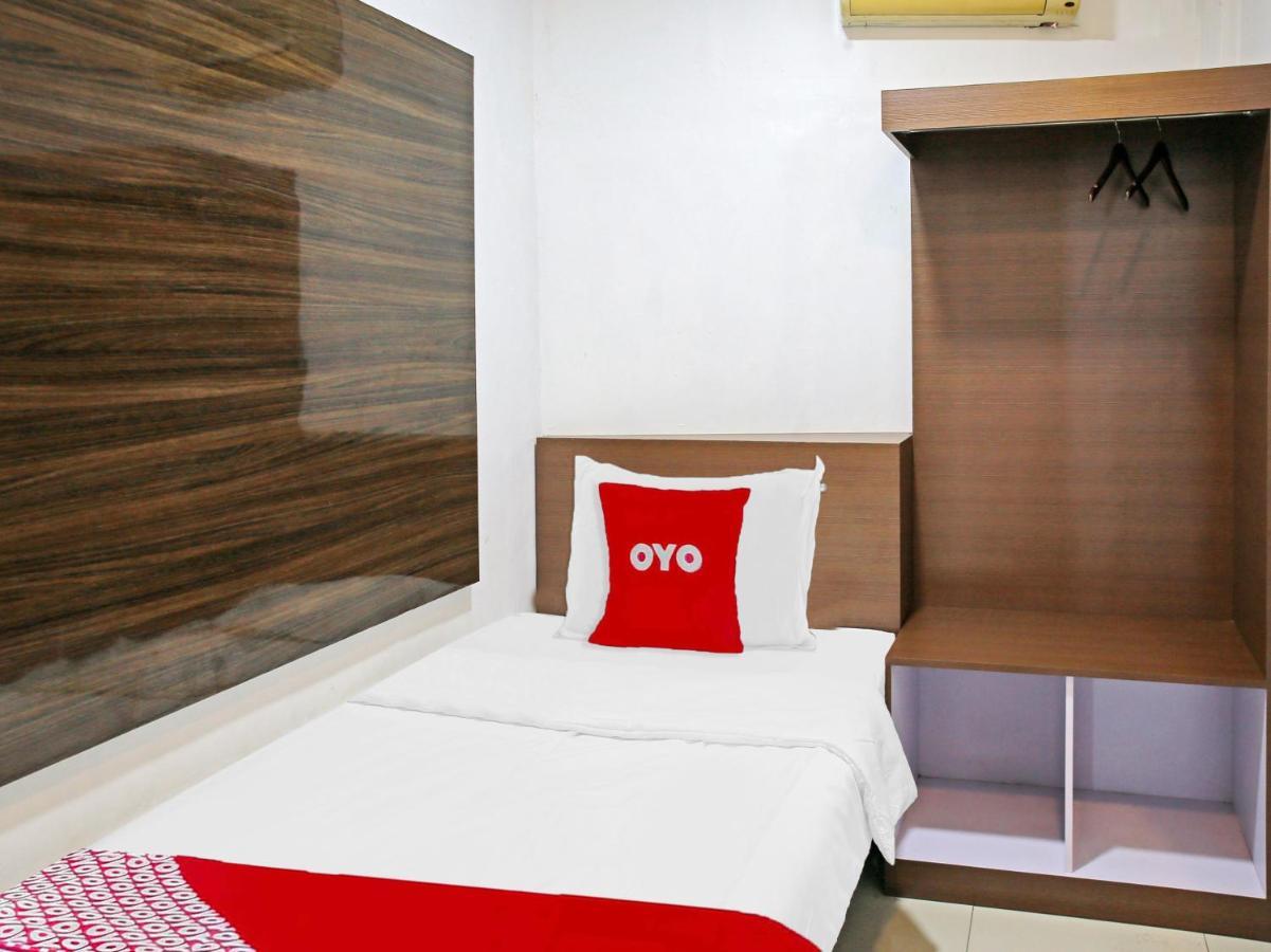 Oyo 90221 Makarim Guest House Syariah 판칼란분 외부 사진