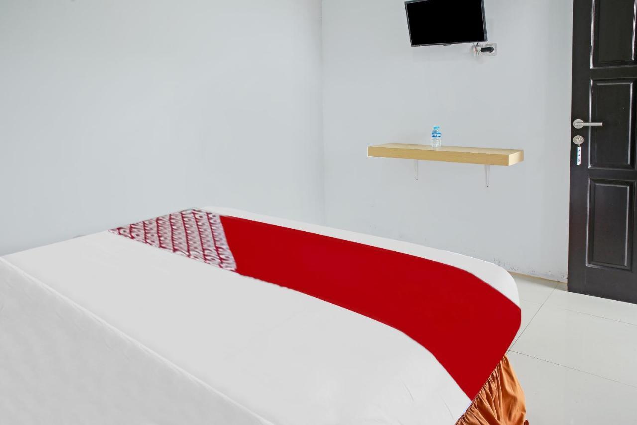 Oyo 90221 Makarim Guest House Syariah 판칼란분 외부 사진